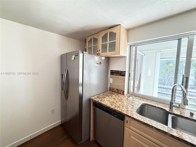 Building Photo - 9201 Lime Bay Blvd