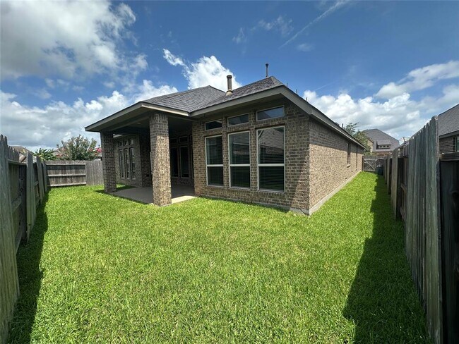 Building Photo - 3319 Sky Run Ct