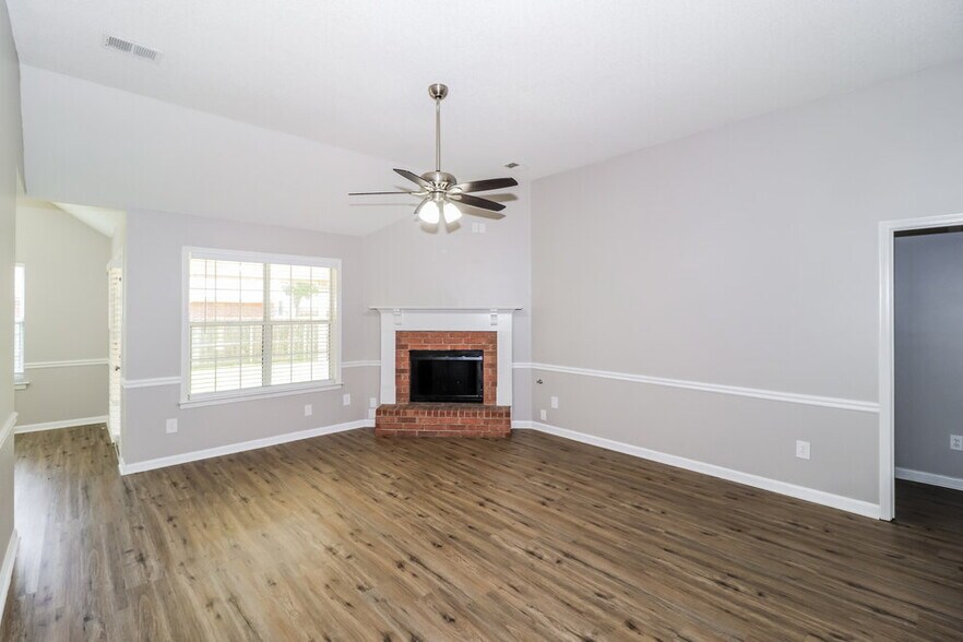 Building Photo - 4092 Hidden Fern Ln N