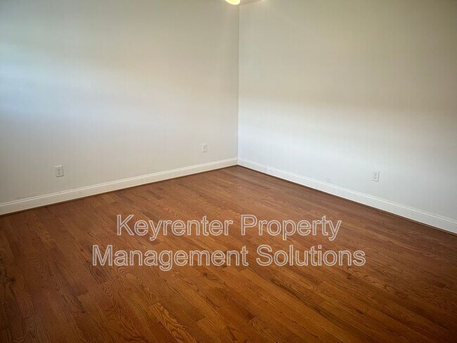 Building Photo - 18 Spring View Dr