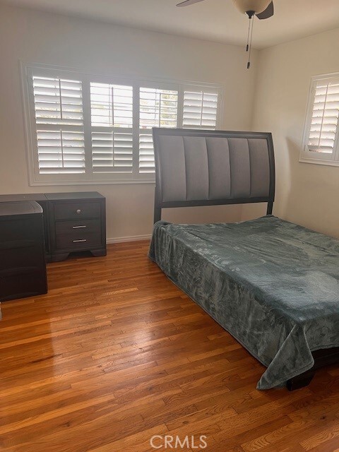 Building Photo - 15854 Chatsworth St