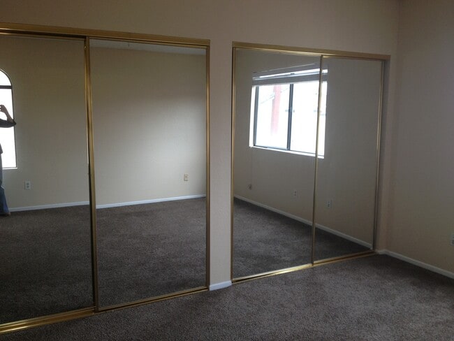Building Photo - 17135 Cambria Ave