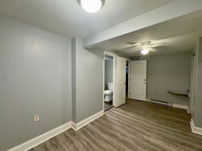 Building Photo - Charming 3 Bedroom/2 Bathroom Townhome in Ednor Gardens-Lakeside, MD!