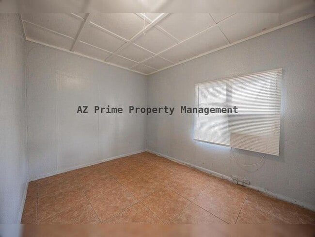 Building Photo - 7513 N 61st Ave