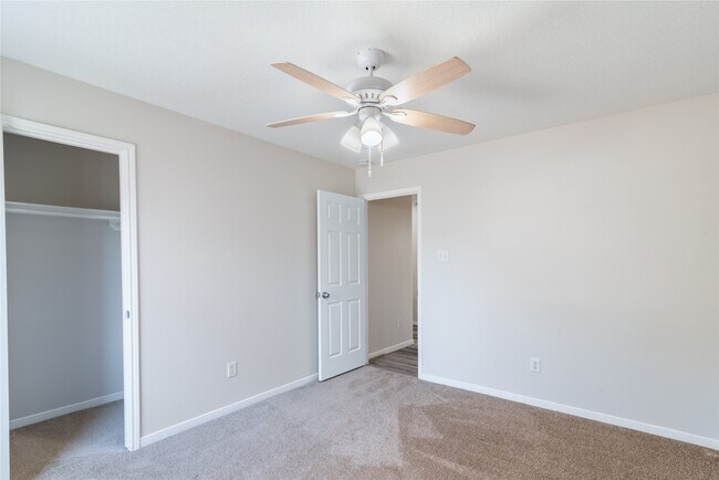 Building Photo - 15423 Day Trip Trail