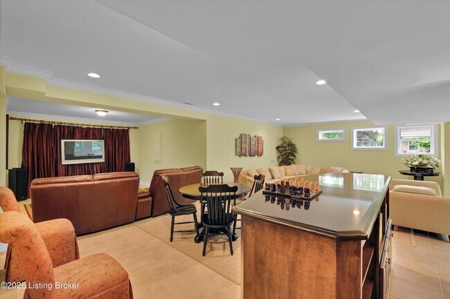 Building Photo - 560 N Hubbards Ln