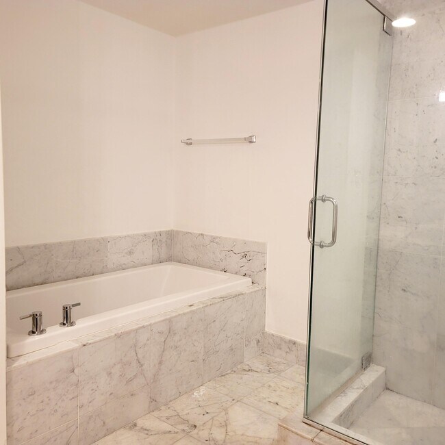 Building Photo - 244 Biscayne Blvd