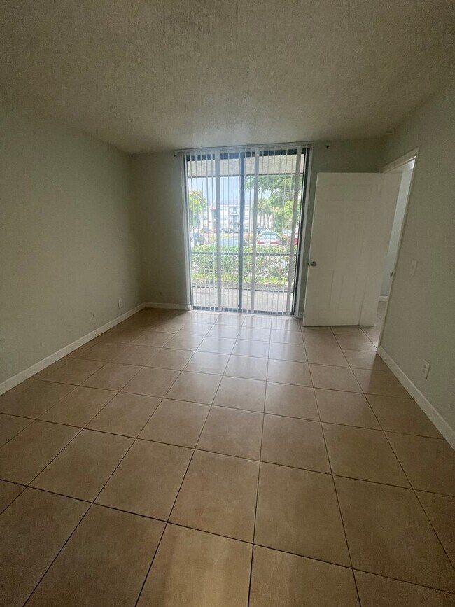Building Photo - ONE BEDROOM ONE BATHROOM! WATERFRONT COMMU...