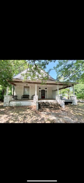 Building Photo - 1104 Fremont St