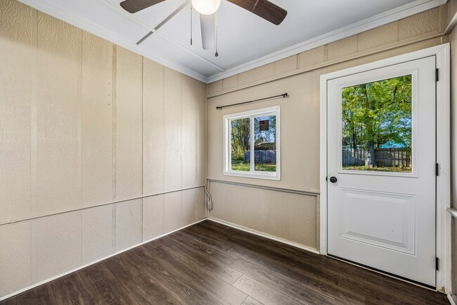 Building Photo - 132 Woodvalley Ct