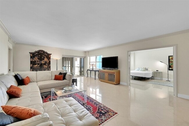 Building Photo - 111 N Pompano Beach Blvd