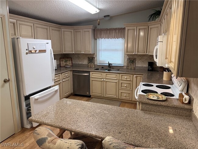 Building Photo - 26416 Raleigh Dr