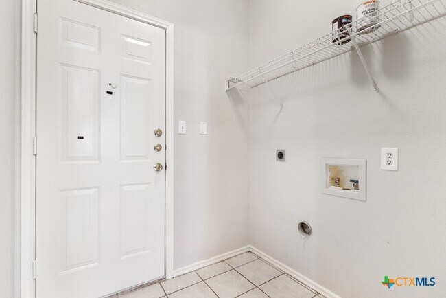 Building Photo - 832 Sagewood Trail