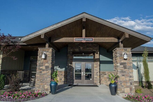 Building Photo - The Madison Courtyard