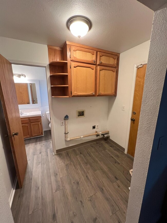 Building Photo - 17495 Melba Dr E