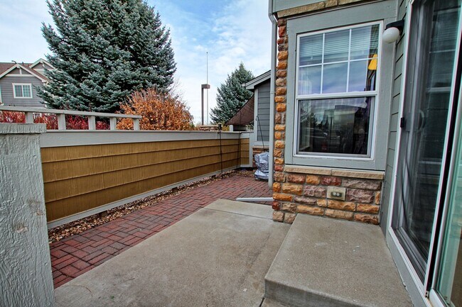 Building Photo - 14300 Waterside Ln