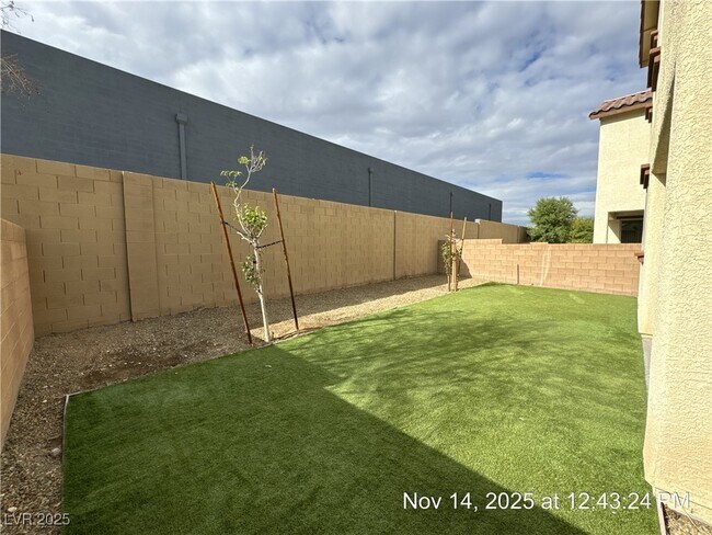 Building Photo - 7363 London Blue Ct