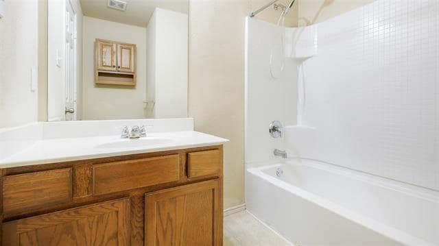 Building Photo - 1508 Mockingbird Dr