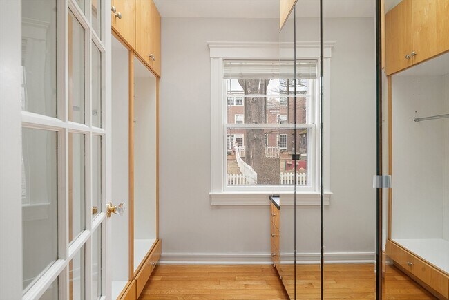 Building Photo - 110 Leonard St