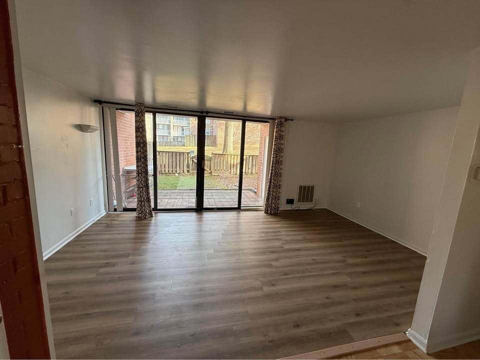 Building Photo - 728 Quince Orchard Blvd