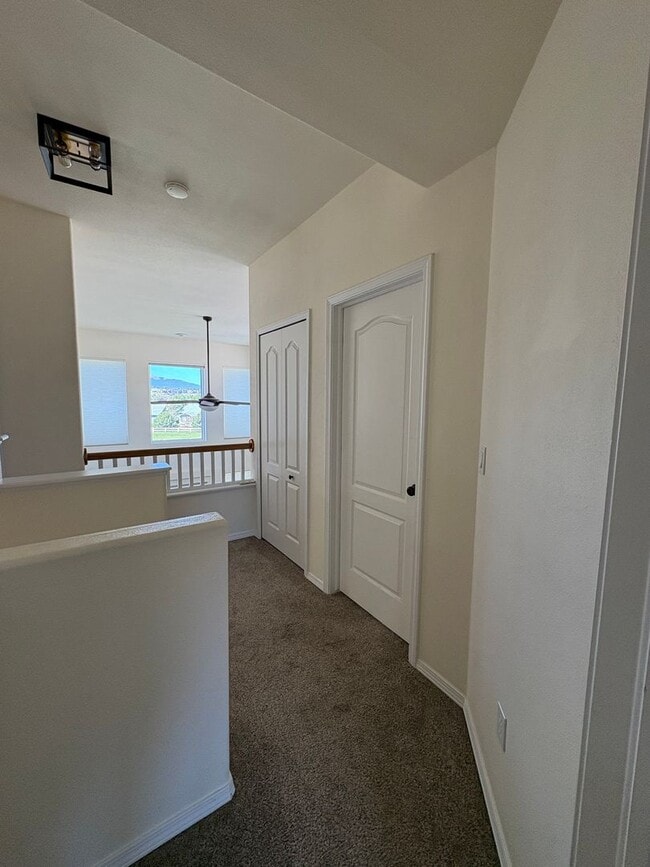 Building Photo - Stunning 2-Story 4 Bedroom Home With Finished Walk-Out Basement and Bonus Room