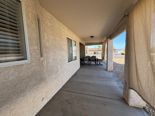 Building Photo - 3 Bedroom - 2 Bath Home