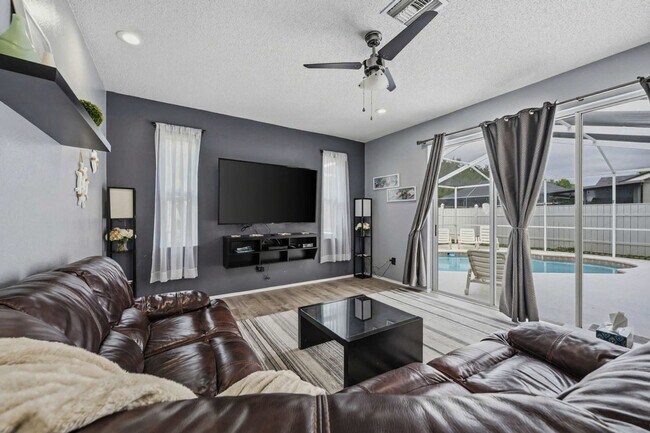 Building Photo - 11509 Glenmont Dr