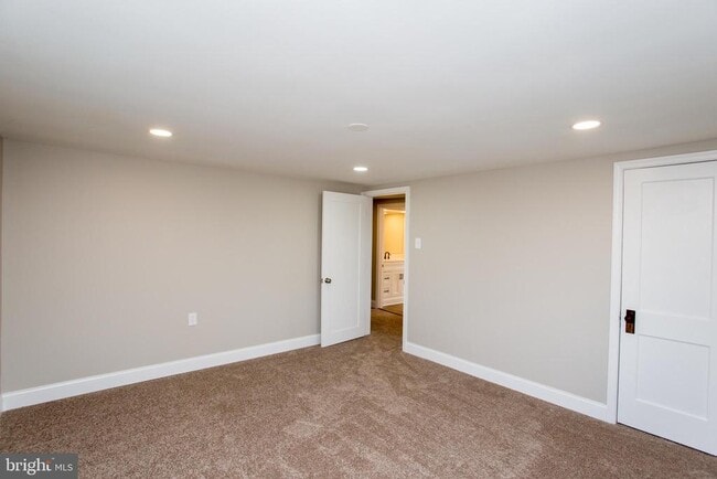 Building Photo - 4220 Bethlehem Pike