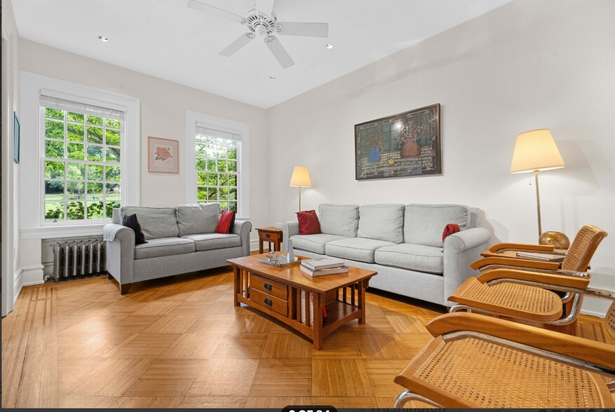 Building Photo - 2332 19th St NW