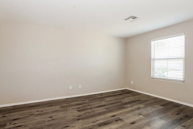 Building Photo - 38021 N Carolina Ave