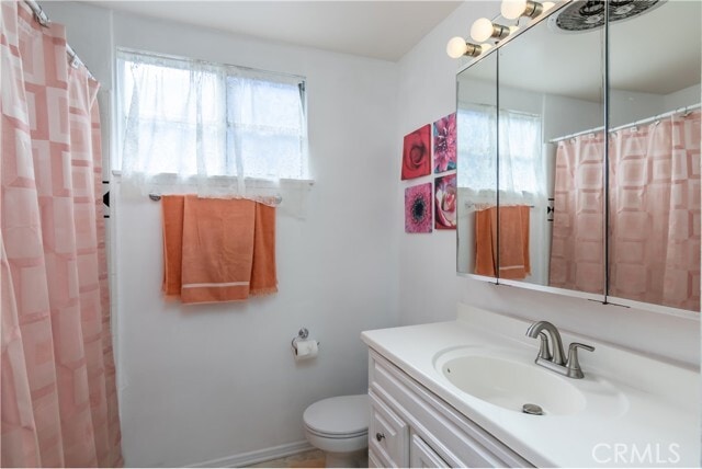 Building Photo - 11543 Swinton Ave