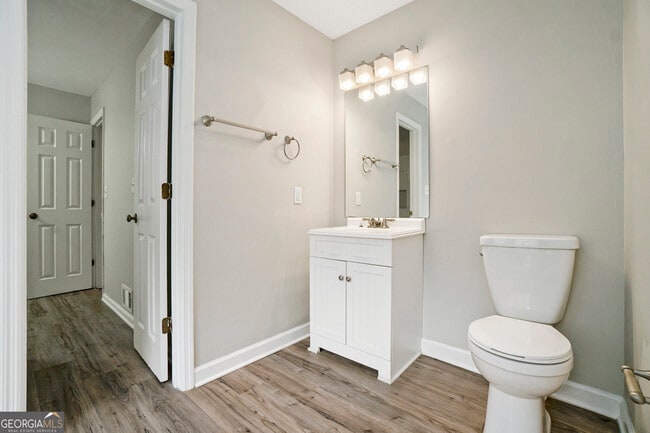 Building Photo - 5045 Laurel Springs Way SE