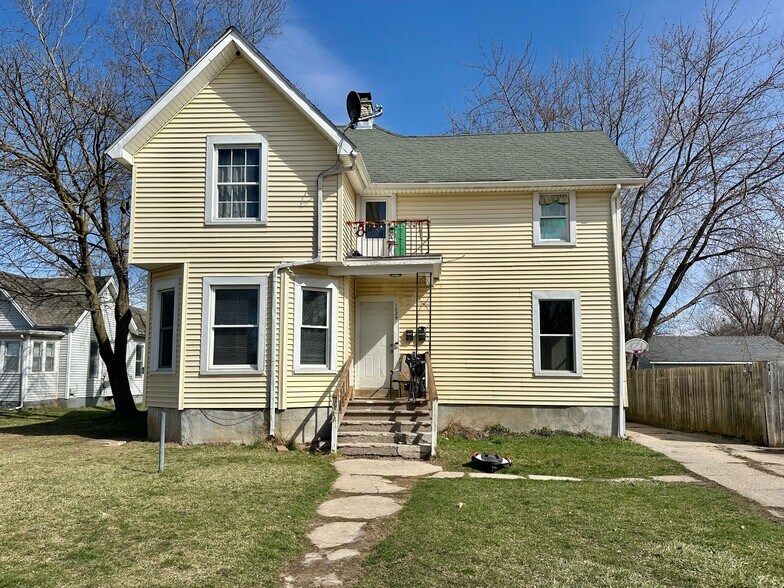 Building Photo - 1029 Central Ave