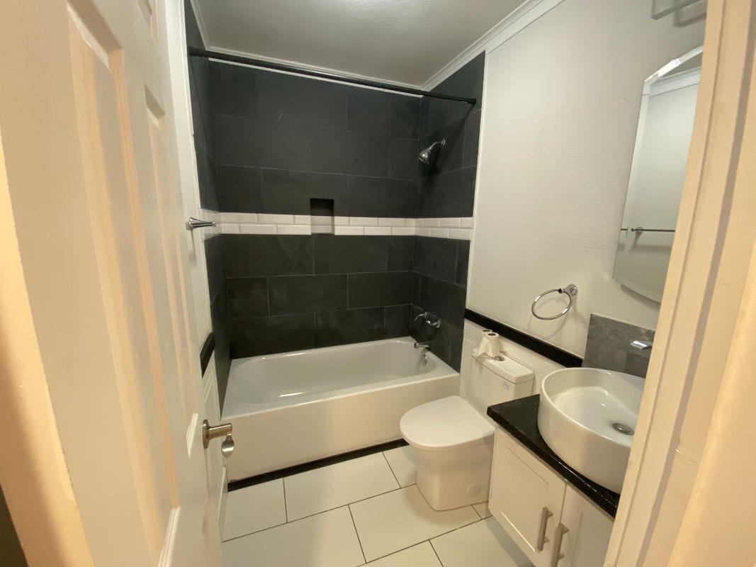 Building Photo - 117 Winston Dr