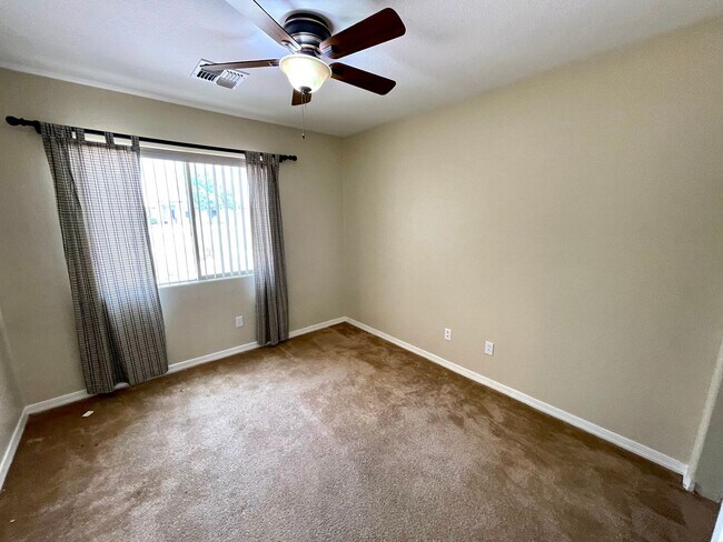 Building Photo - Beautiful 3 Bedroom Home in Cul de Sac!