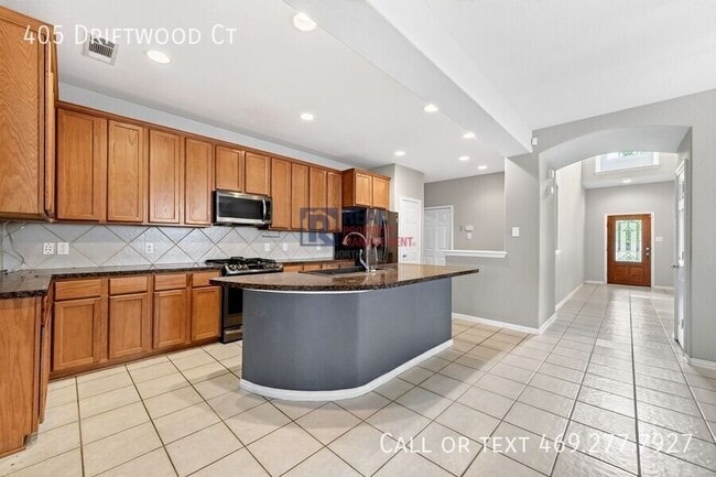 Building Photo - 405 Driftwood Ct
