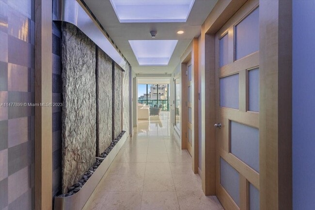 Building Photo - 6000 Indian Creek Dr