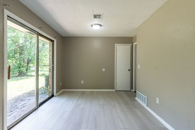 Building Photo - Rent to Own in Midwest City!