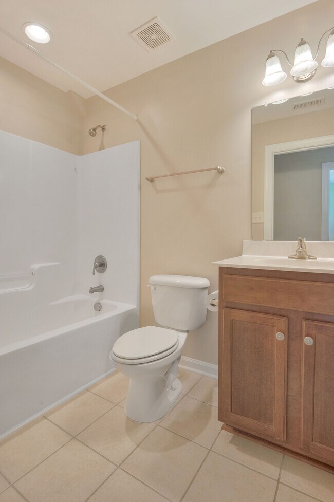 Building Photo - 107 McKinnon Pl