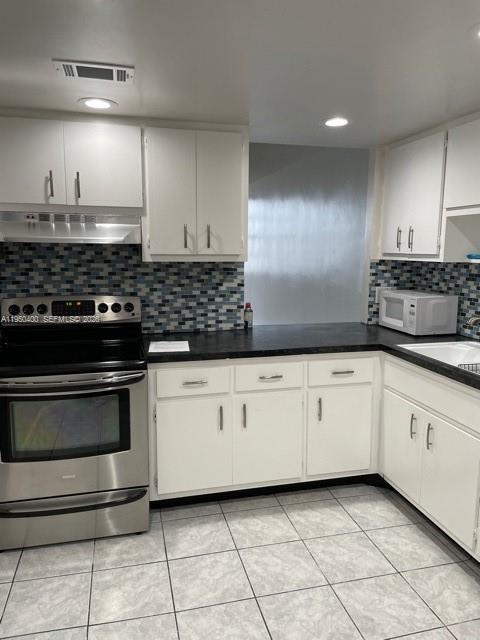 Building Photo - 1351 NE Miami Gardens Dr