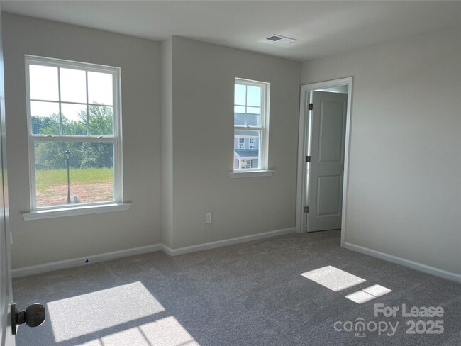 Building Photo - 17618 Snug Harbor Rd