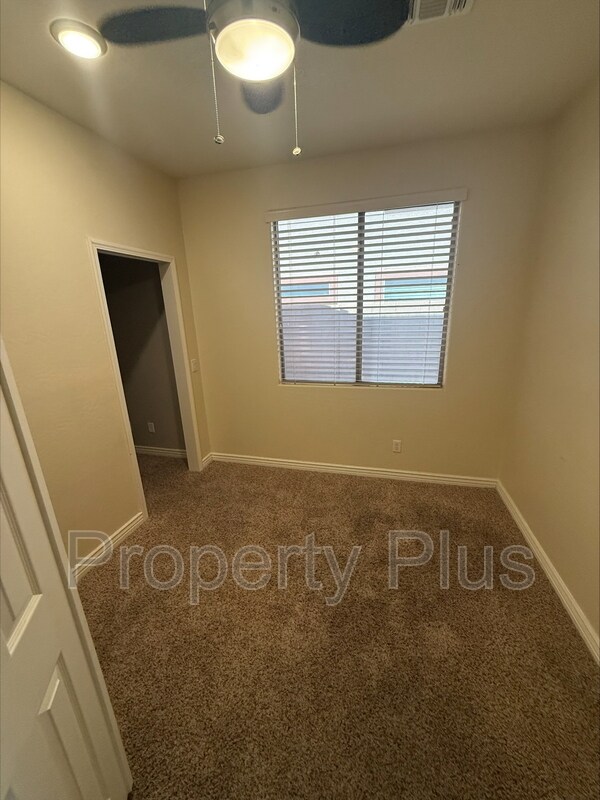 Building Photo - 8355 W Molly Ln