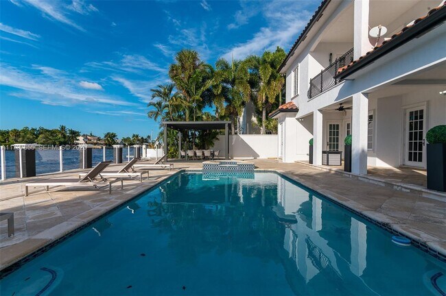 Building Photo - 1309 Middle River Dr