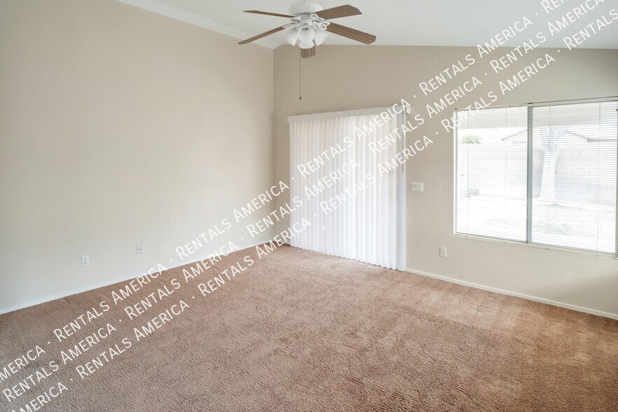 Building Photo - 1200 W Kingbird Dr