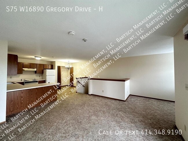 Building Photo - S75W16890-W16890 Gregory Dr