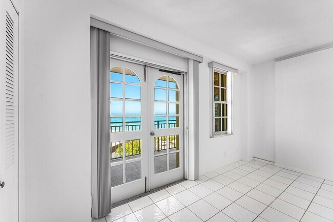 Building Photo - 3475 S Ocean Blvd
