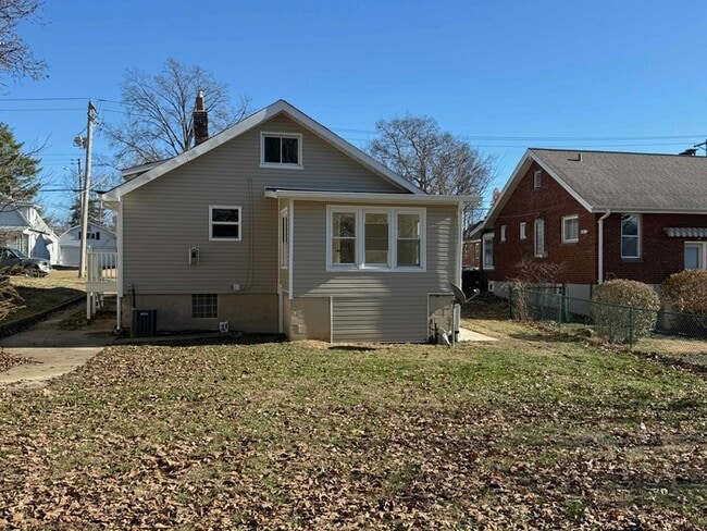 Building Photo - Beautifully Renovated 3 Bed 1 Bth Home in Webster Schools