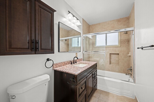 Building Photo - Renovated 3BR 2BA in Prime Beverly Hills | In-Unit W/D + Parking