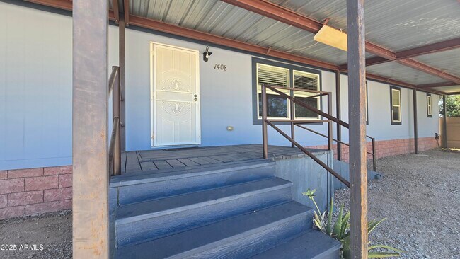Building Photo - 7408 S 197th Dr