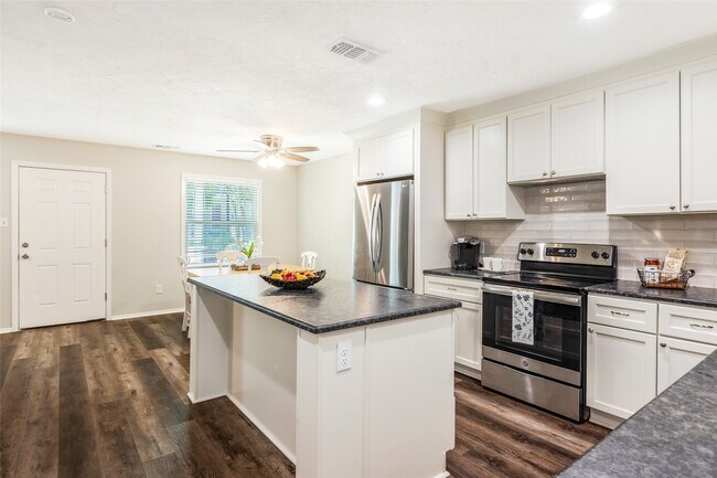 Building Photo - 209 Cooner St